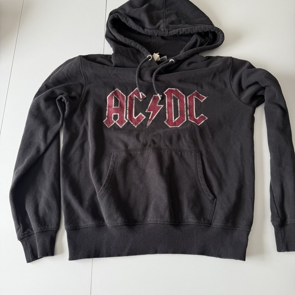 H&M Other - AC/DC Back In Black Hoodie Size Small 1980/81 Tour Rock Band Sweatshirt‎
